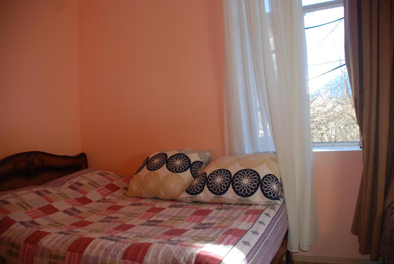 Dodo Japaridze Guesthouse Mestia Exteriör bild