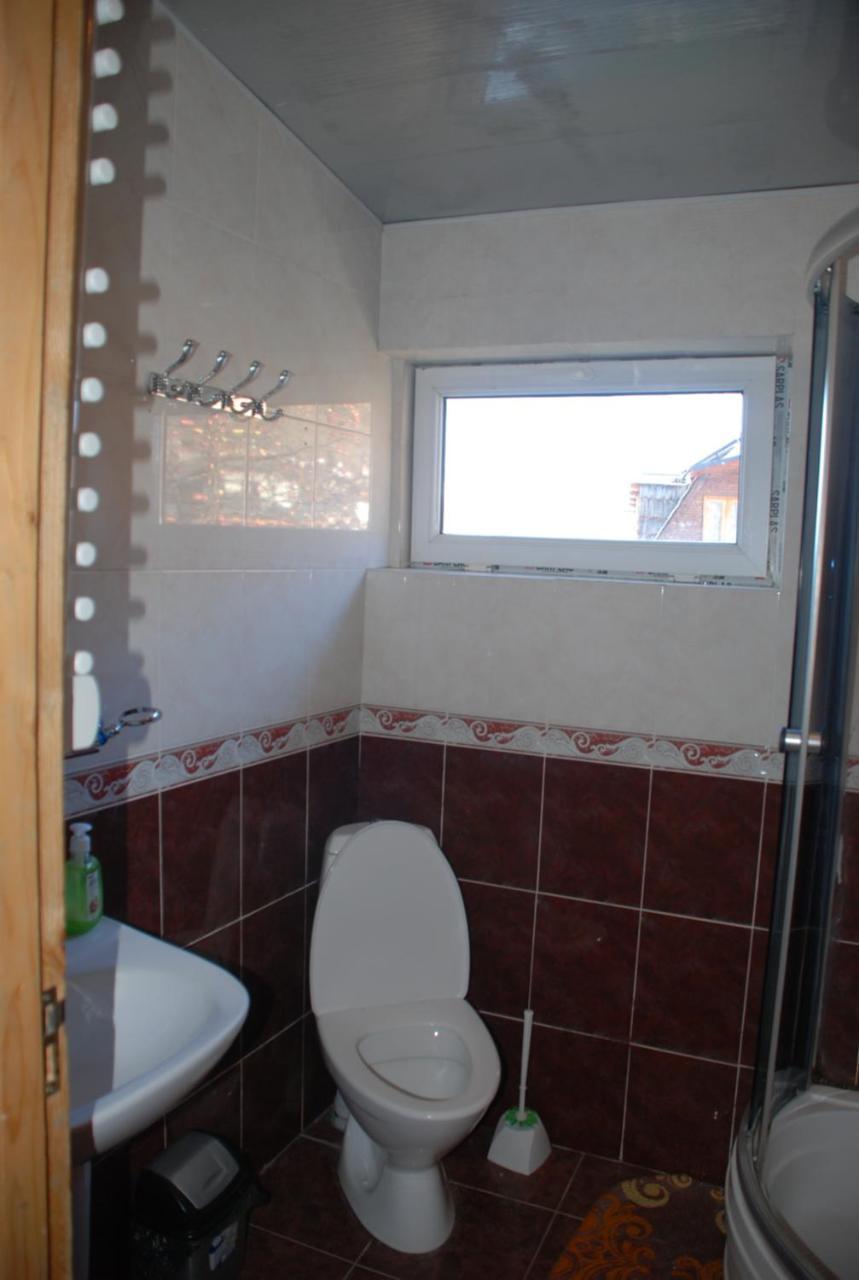 Dodo Japaridze Guesthouse Mestia Exteriör bild